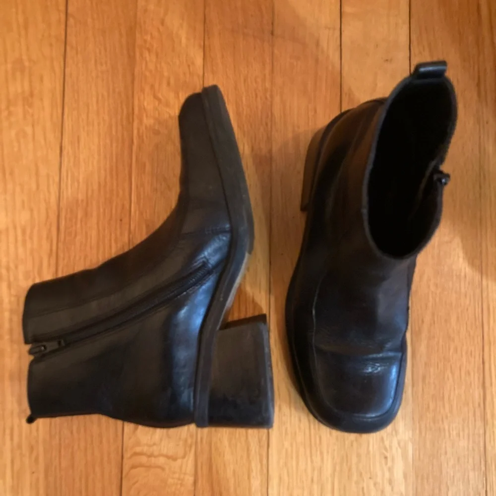 Vintage Black Ankle Boots - Picture 2 of 8